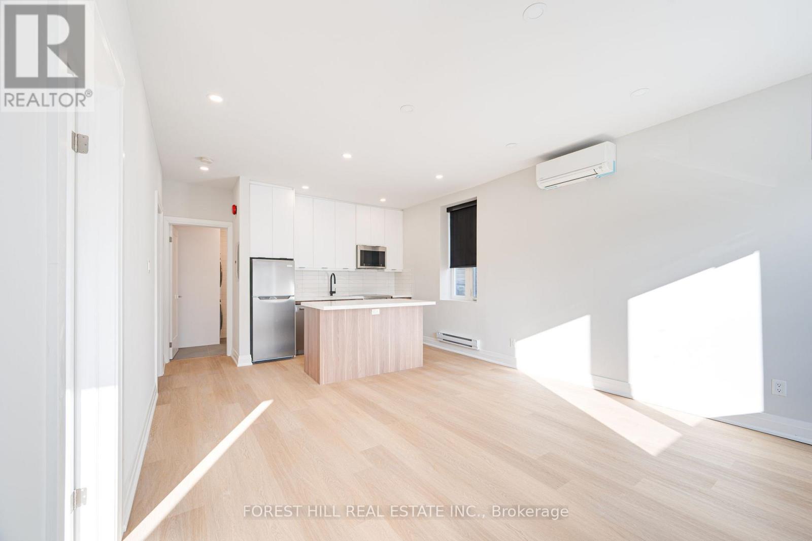 160 Tyrrel Avenue, Toronto, Ontario  M6G 2G7 - Photo 10 - C12966388