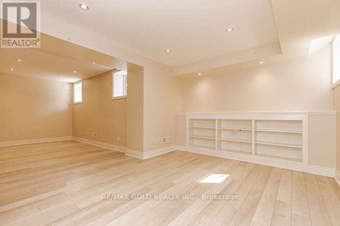 3368 Hayhurst Crescent, Oakville, Ontario  L6L 6W9 - Photo 17 - W12967258