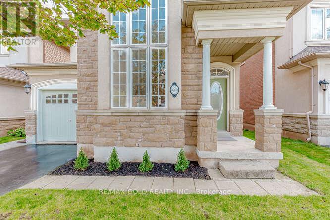 3368 Hayhurst Crescent, Oakville, Ontario  L6L 6W9 - Photo 2 - W12967258