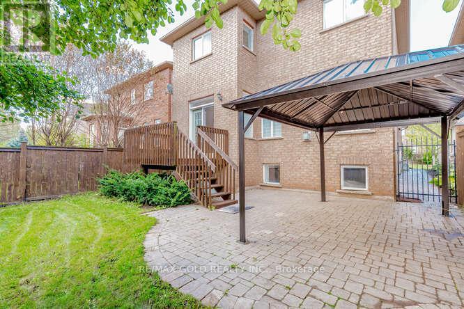 3368 Hayhurst Crescent, Oakville, Ontario  L6L 6W9 - Photo 21 - W12967258