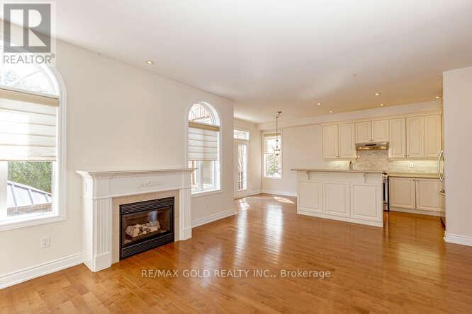 3368 Hayhurst Crescent, Oakville, Ontario  L6L 6W9 - Photo 8 - W12967258