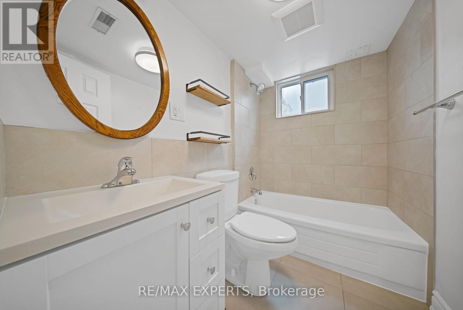 Lower - 934 Beechwood Avenue, Mississauga, Ontario  L5G 4E2 - Photo 20 - W12967306