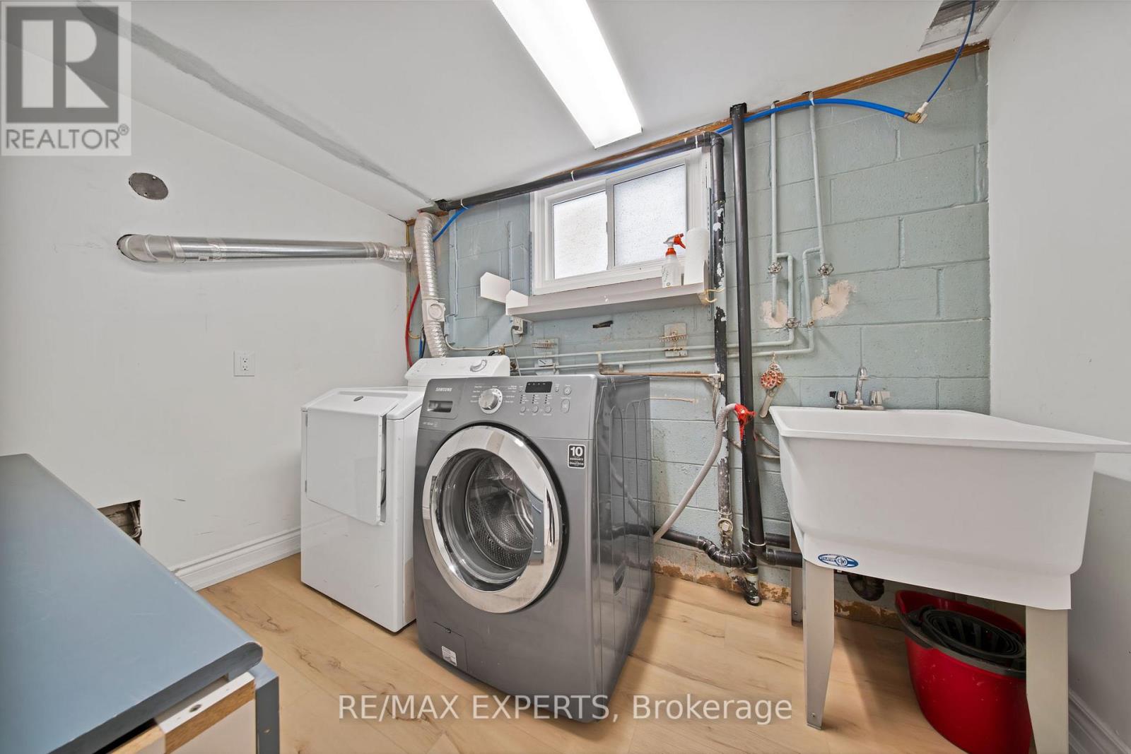 Lower - 934 Beechwood Avenue, Mississauga, Ontario  L5G 4E2 - Photo 21 - W12967306