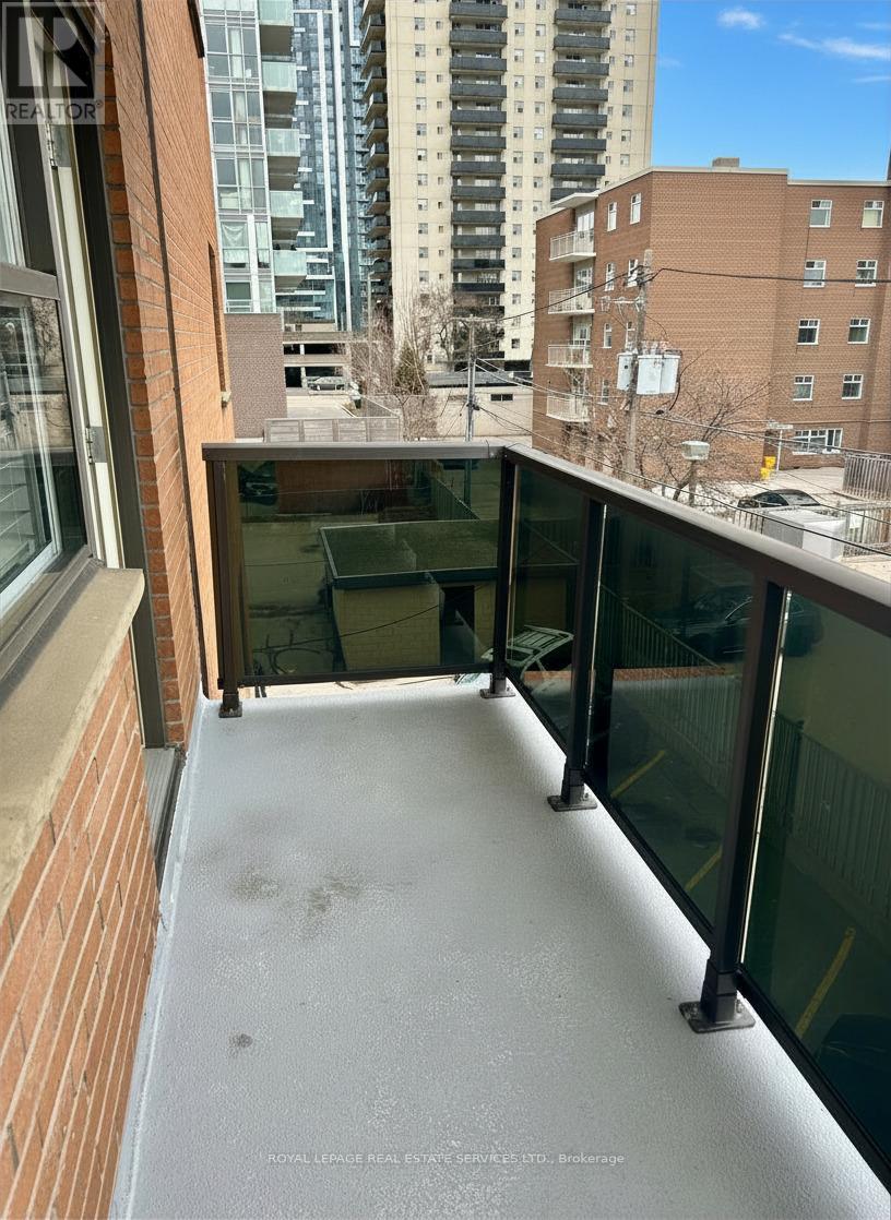 301 - 7 Helene Street N, Mississauga, Ontario  L5G 3B3 - Photo 11 - W12967328