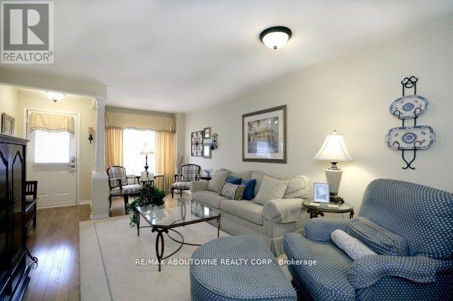 1175 Treetop Terrace, Oakville, Ontario  L6M 3N1 - Photo 2 - W12967348