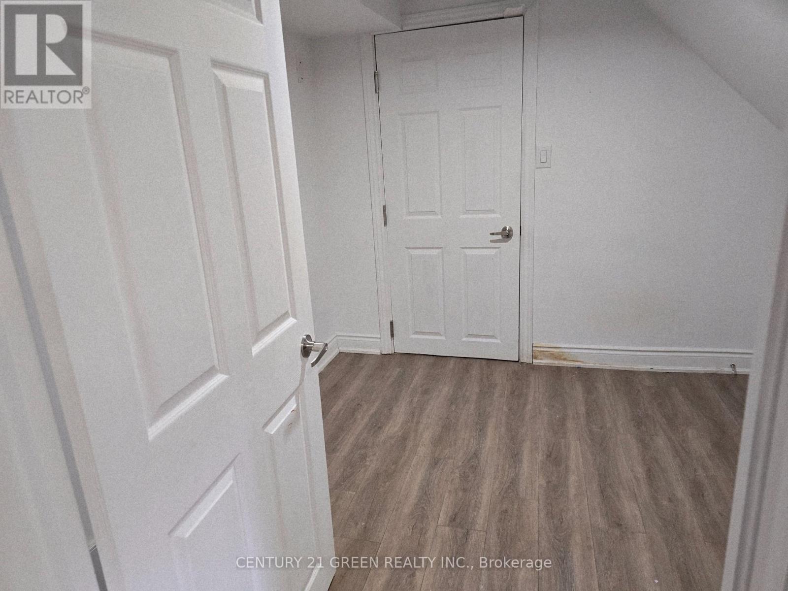 Bsmt - 34 Terryhill Square, Brampton, Ontario  L6Z 1N1 - Photo 5 - W12967354