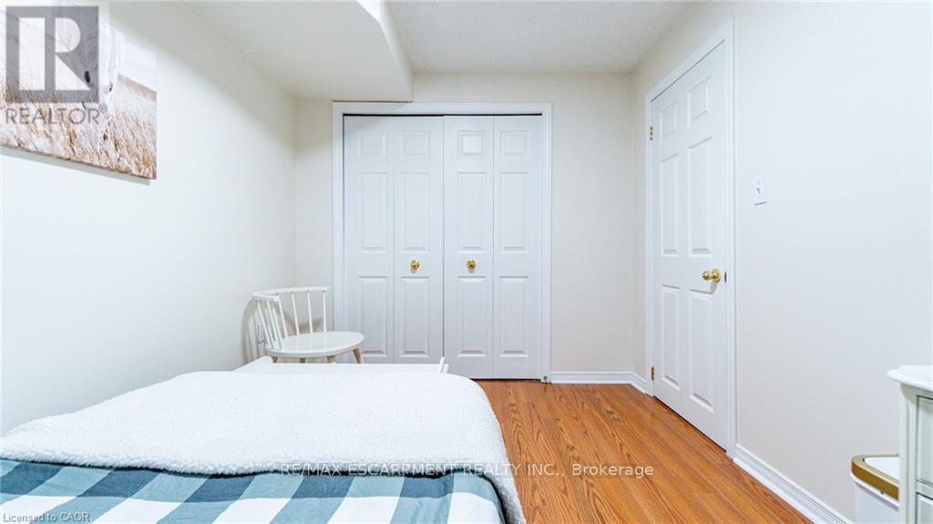 2062 Westmount Drive, Oakville, Ontario  L6M 3P2 - Photo 43 - W12967370