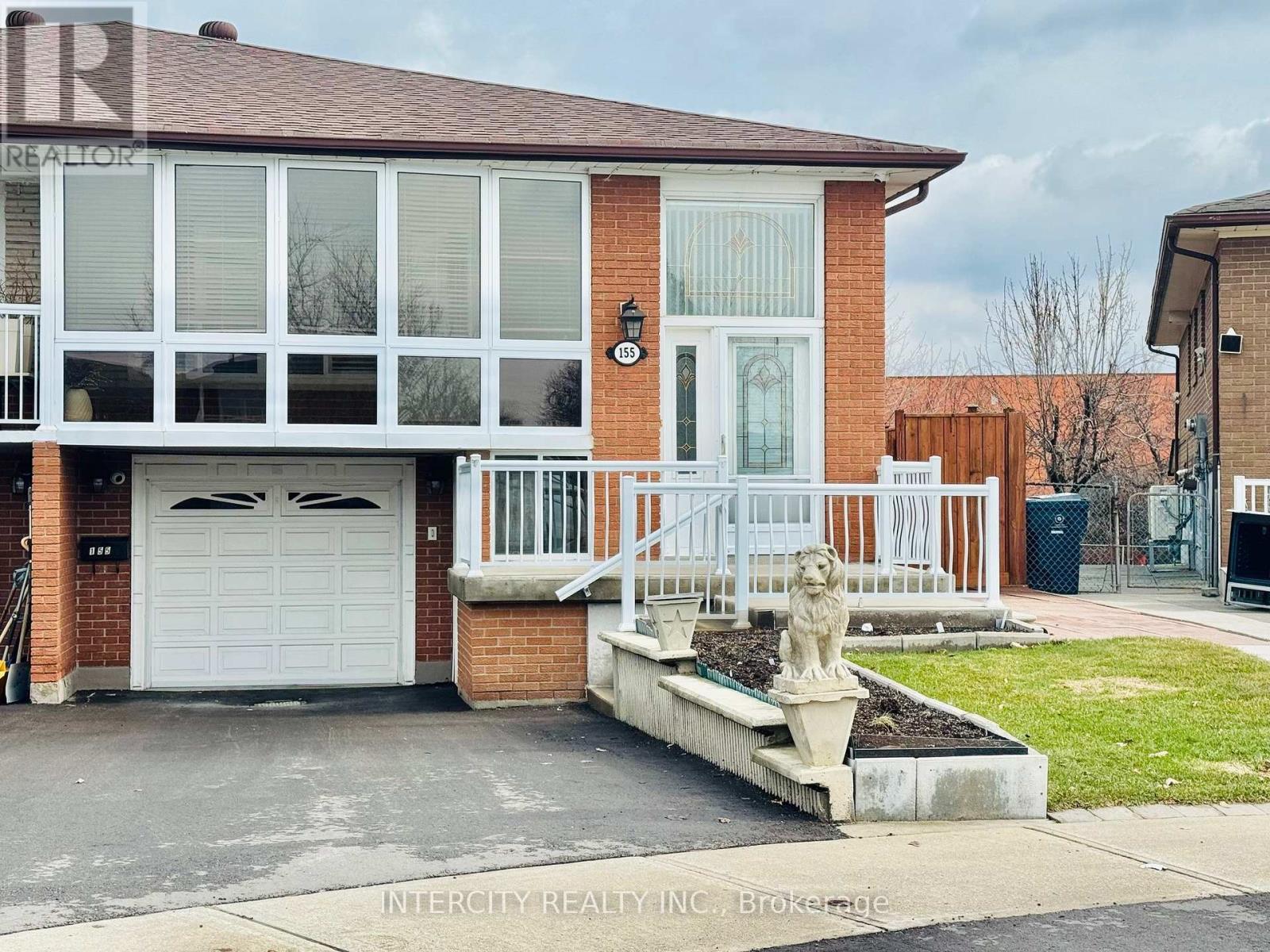 155 CABANA DRIVE, Toronto, Ontario
