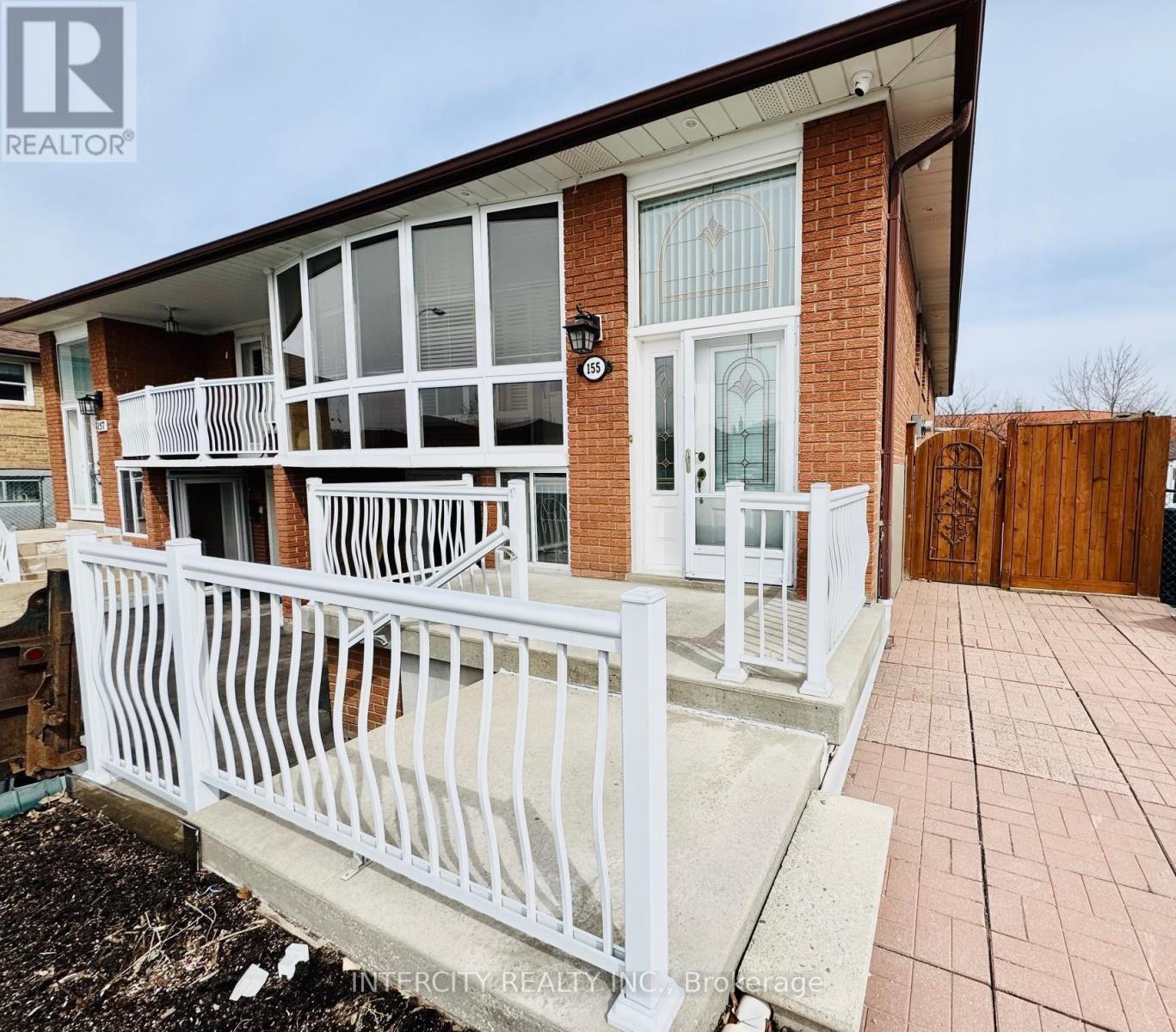 155 Cabana Drive, Toronto, Ontario  M9L 1L2 - Photo 2 - W12967372
