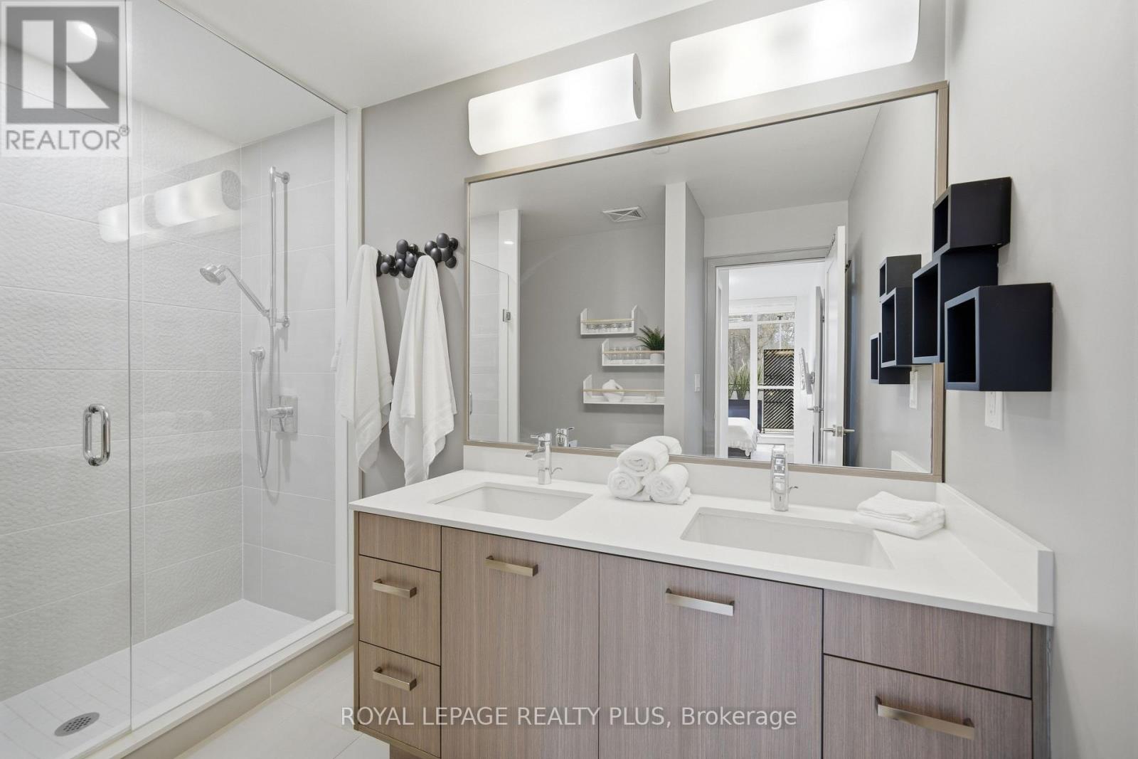 105 - 1575 Lakeshore Road W, Mississauga, Ontario  L5J 0B1 - Photo 25 - W12967438