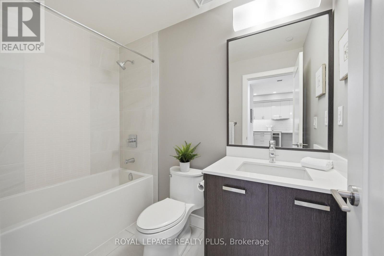 105 - 1575 Lakeshore Road W, Mississauga, Ontario  L5J 0B1 - Photo 30 - W12967438