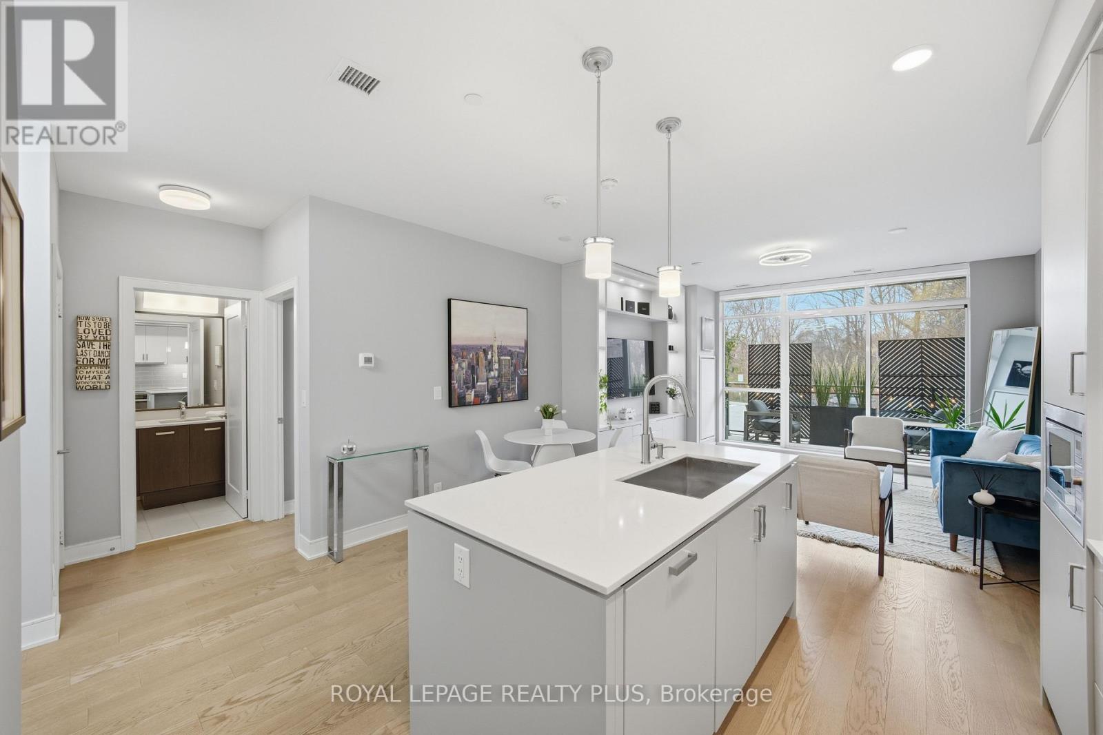 105 - 1575 Lakeshore Road W, Mississauga, Ontario  L5J 0B1 - Photo 5 - W12967438