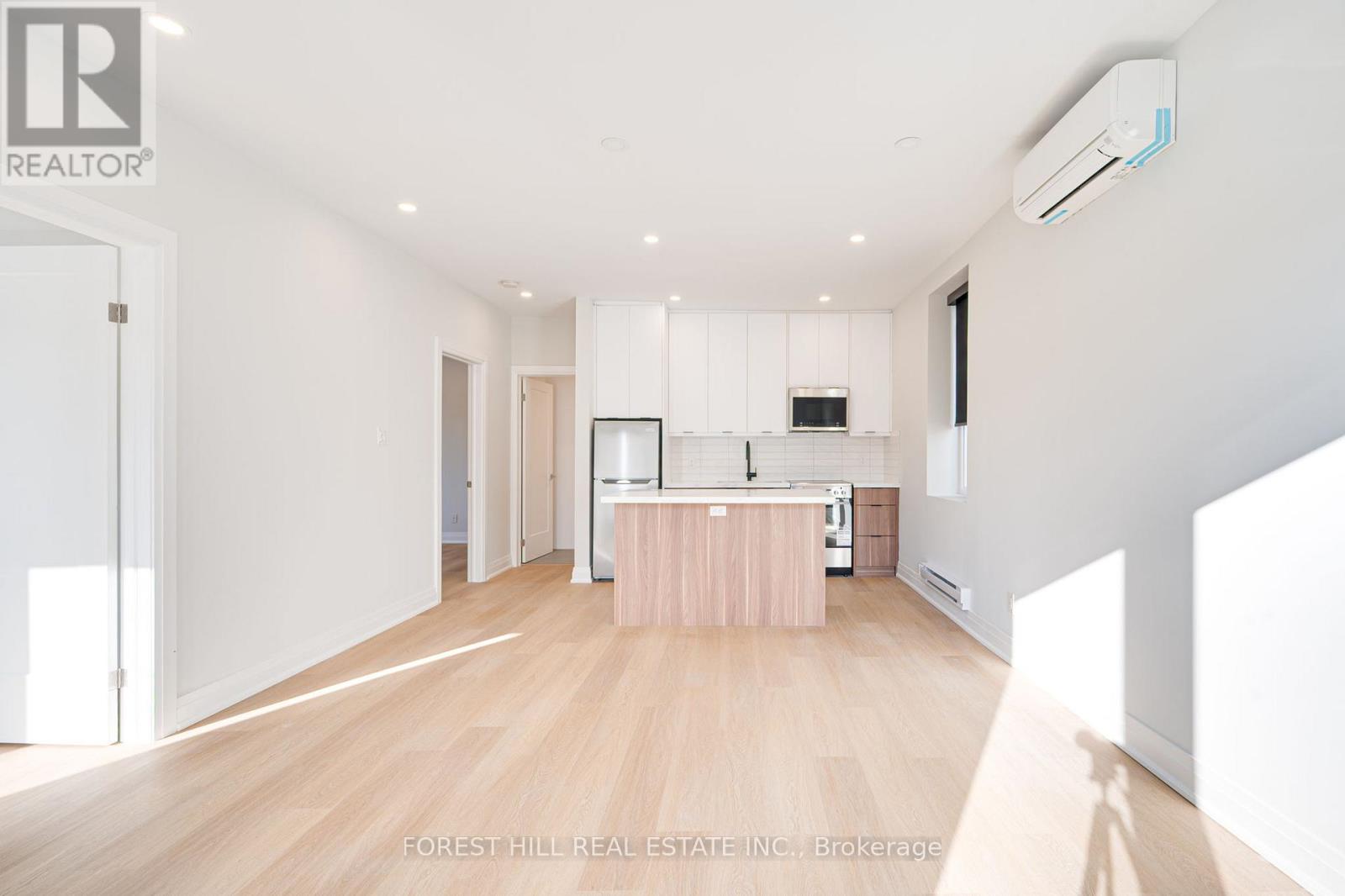 160 Tyrrel Avenue, Toronto, Ontario  M6G 2G7 - Photo 9 - C12966388