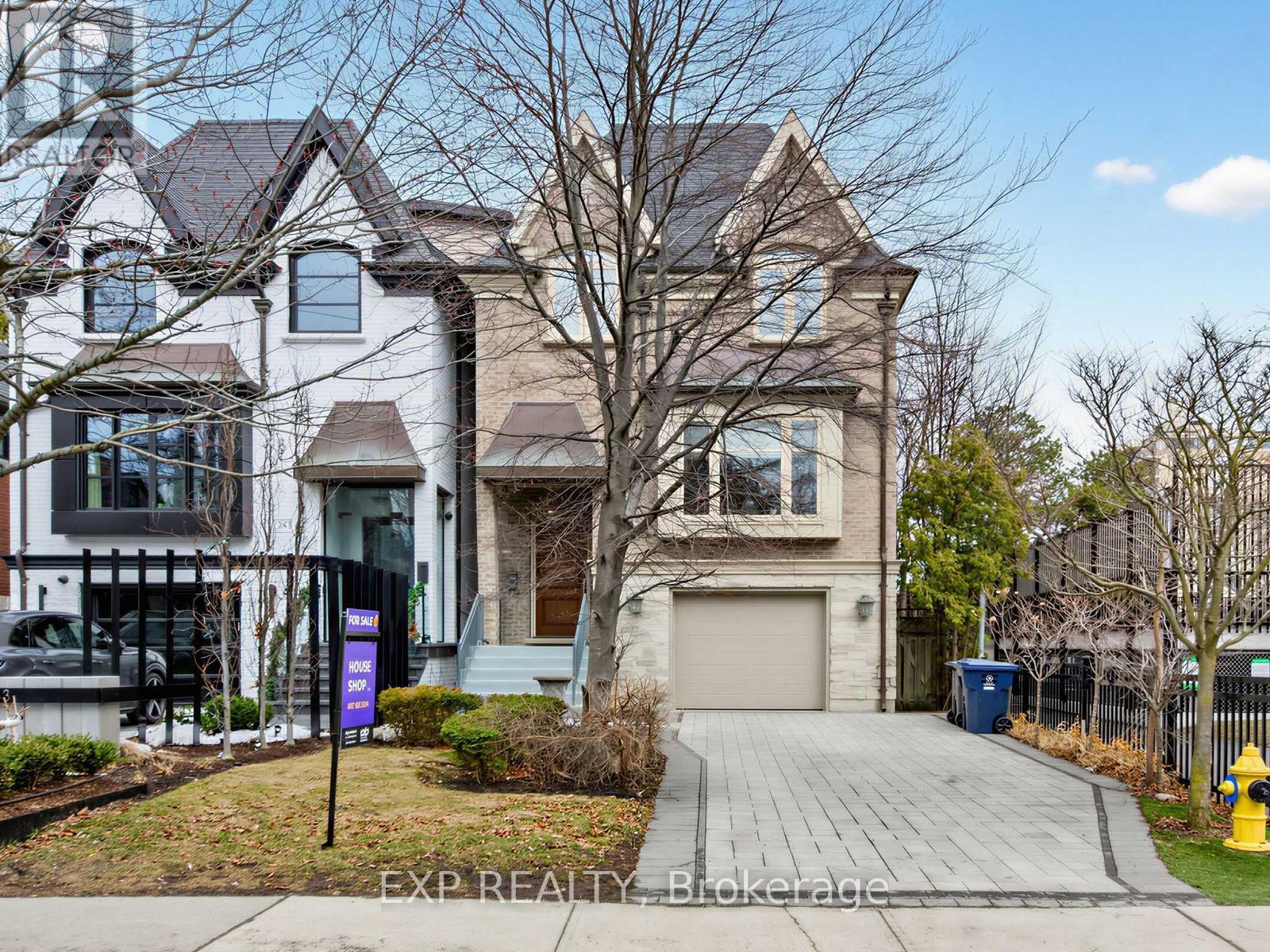 241 Poplar Plains Street, Toronto, Ontario  M4V 2N8 - Photo 2 - C12966956