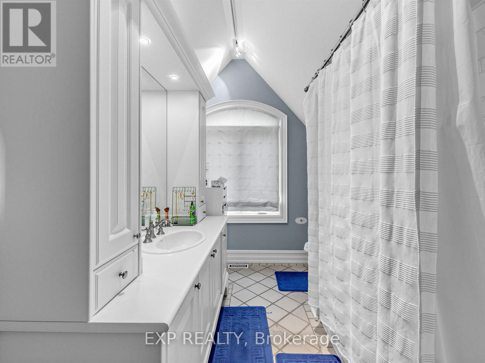 241 Poplar Plains Street, Toronto, Ontario  M4V 2N8 - Photo 26 - C12966956