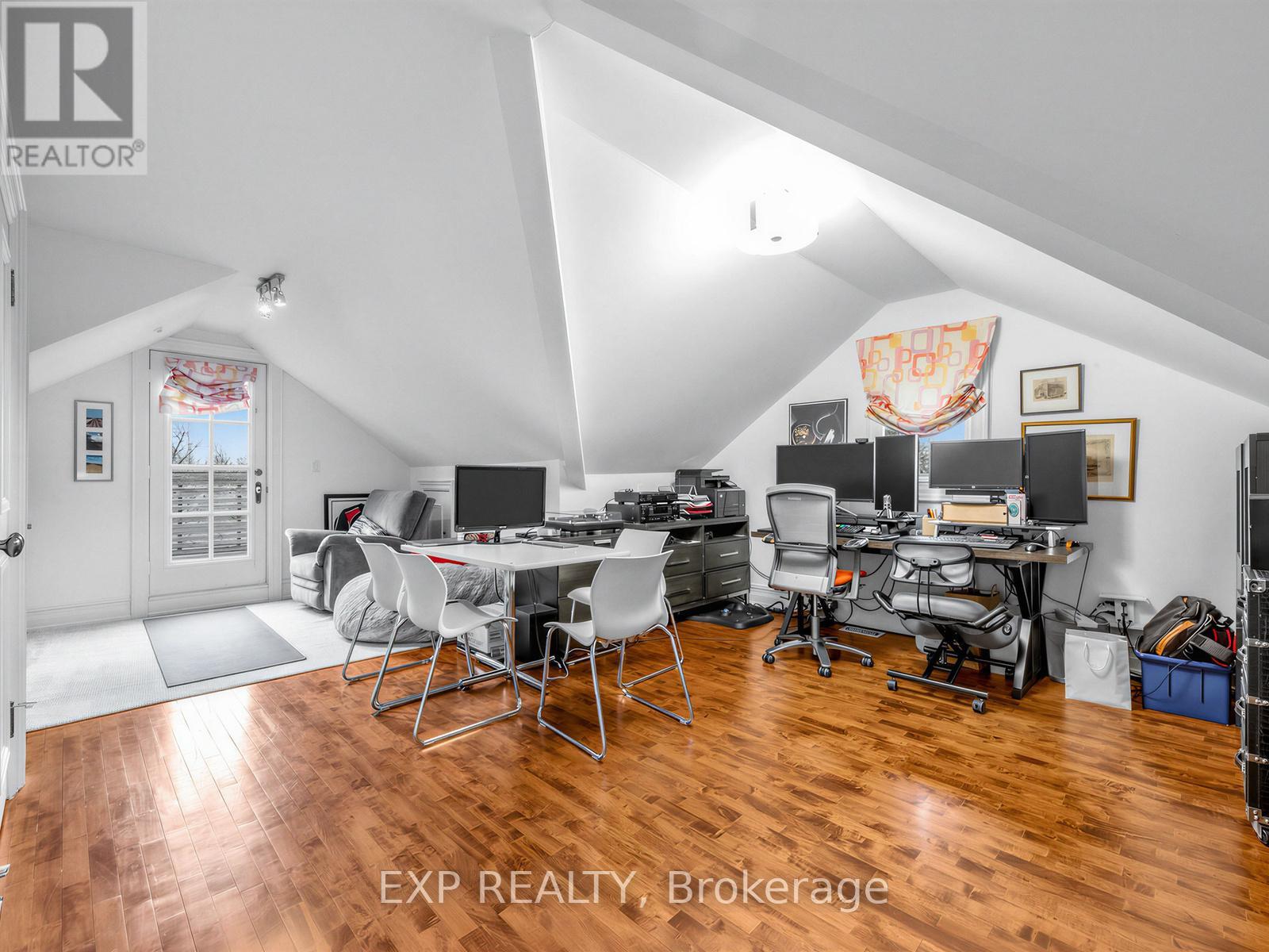 241 Poplar Plains Street, Toronto, Ontario  M4V 2N8 - Photo 29 - C12966956