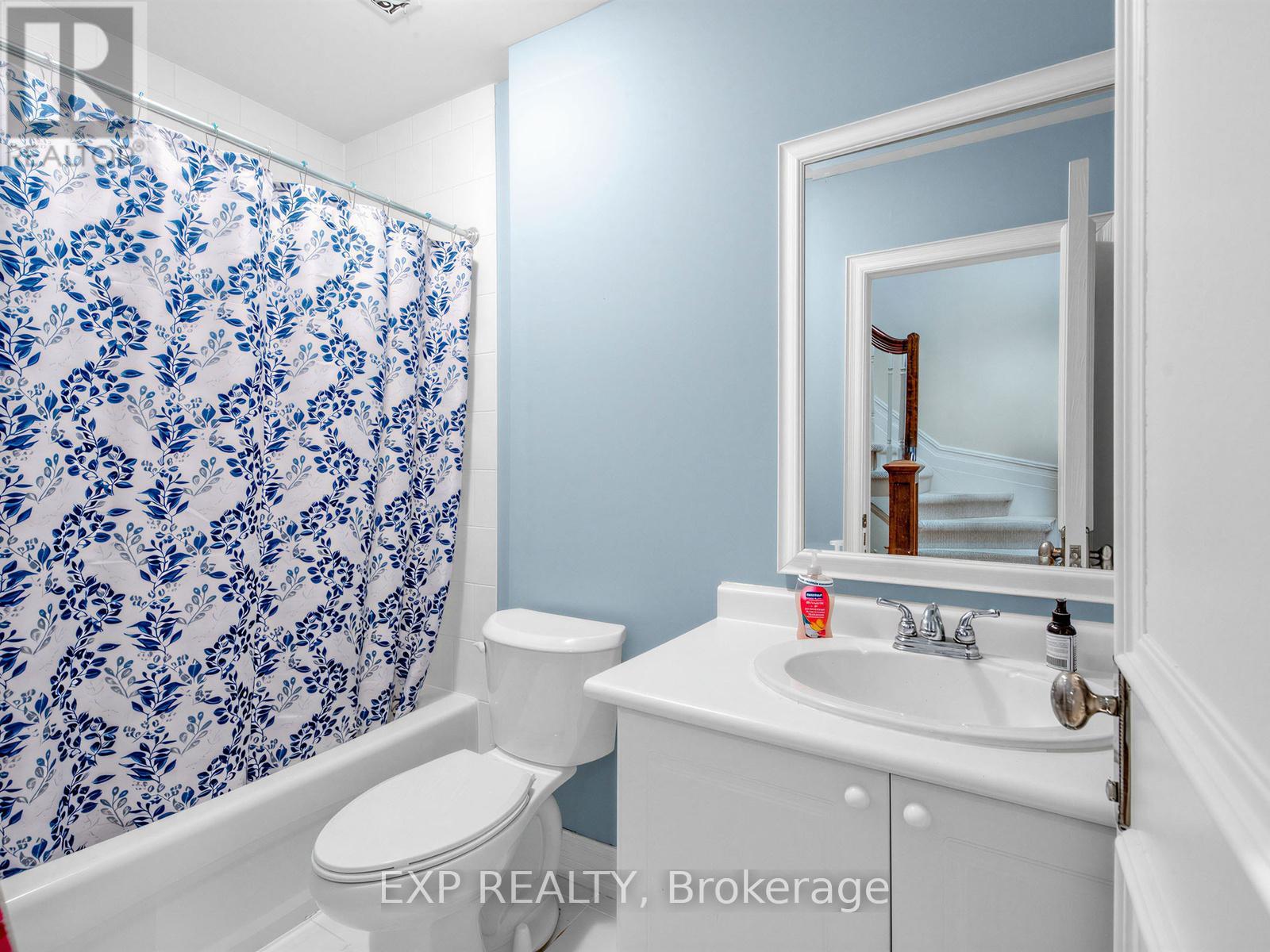 241 Poplar Plains Street, Toronto, Ontario  M4V 2N8 - Photo 34 - C12966956