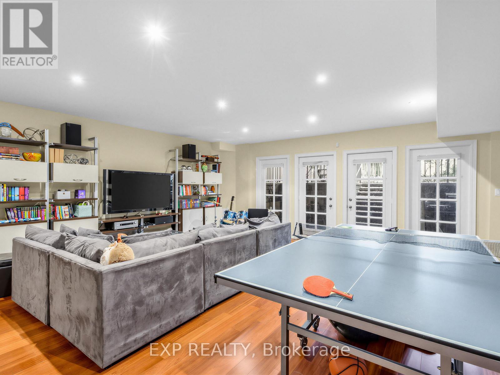 241 Poplar Plains Street, Toronto, Ontario  M4V 2N8 - Photo 33 - C12966956