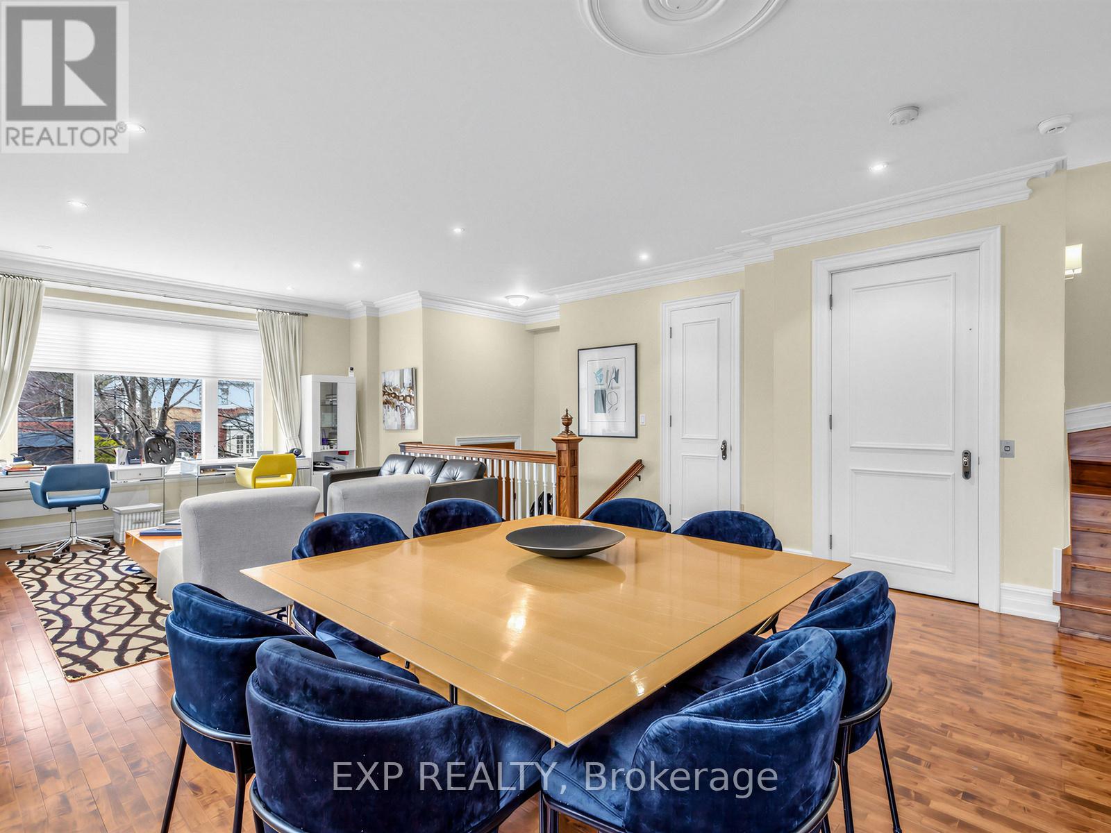 241 Poplar Plains Street, Toronto, Ontario  M4V 2N8 - Photo 8 - C12966956