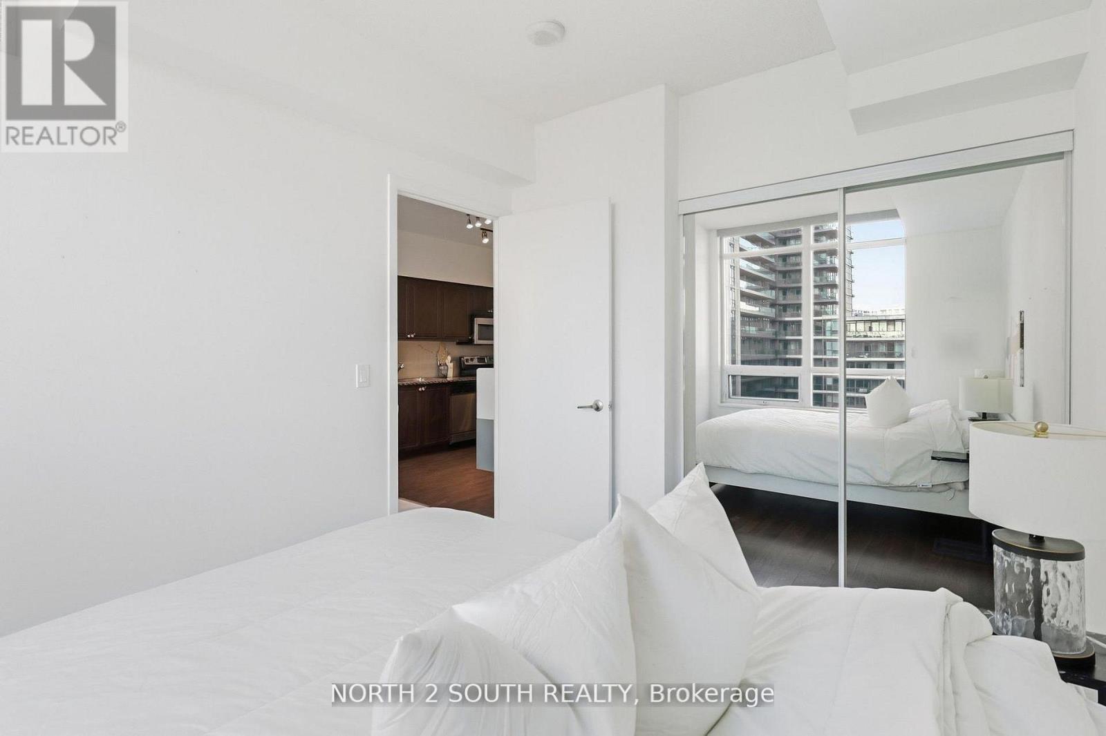 712 - 215 Fort York Boulevard, Toronto, Ontario  M5V 4A2 - Photo 13 - C12966982