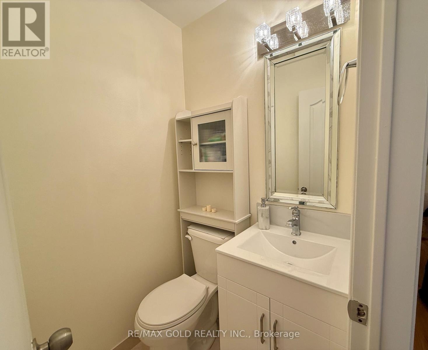 6879 Bansbridge Crescent, Mississauga, Ontario  L5N 6T2 - Photo 19 - W12964256