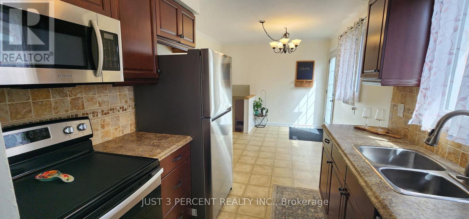 1140 Whitefield Drive, Peterborough (Otonabee Ward 1), Ontario  K9J 7P5 - Photo 8 - X12965614