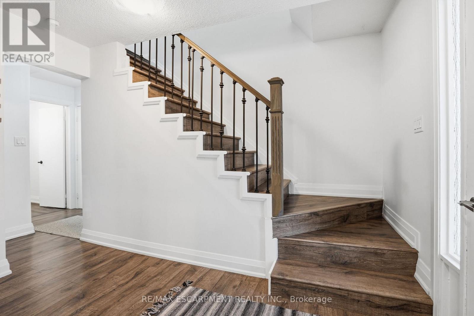 102 Dundee Drive, Haldimand, Ontario  N3W 1J8 - Photo 13 - X12967208