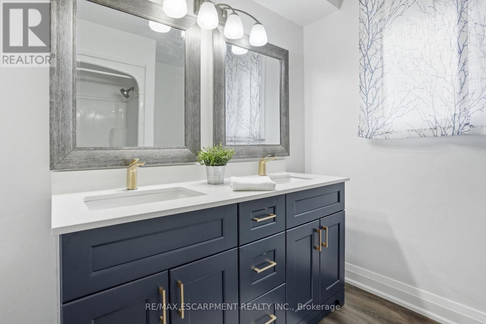 102 Dundee Drive, Haldimand, Ontario  N3W 1J8 - Photo 20 - X12967208