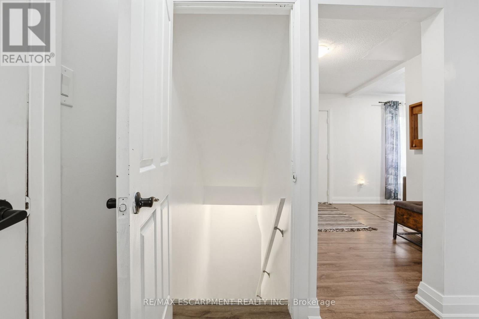 102 Dundee Drive, Haldimand, Ontario  N3W 1J8 - Photo 22 - X12967208