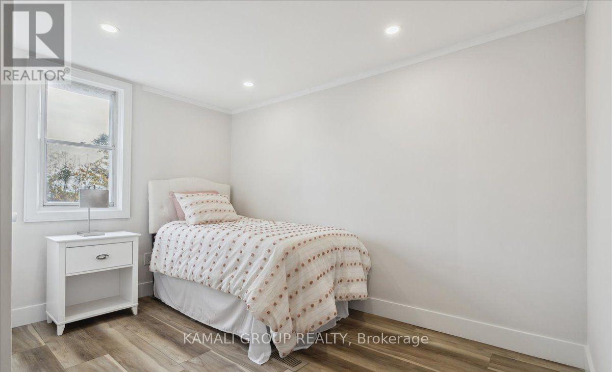 Main - 2027 Brampton Street, Hamilton, Ontario  L8H 3S9 - Photo 18 - X12967212