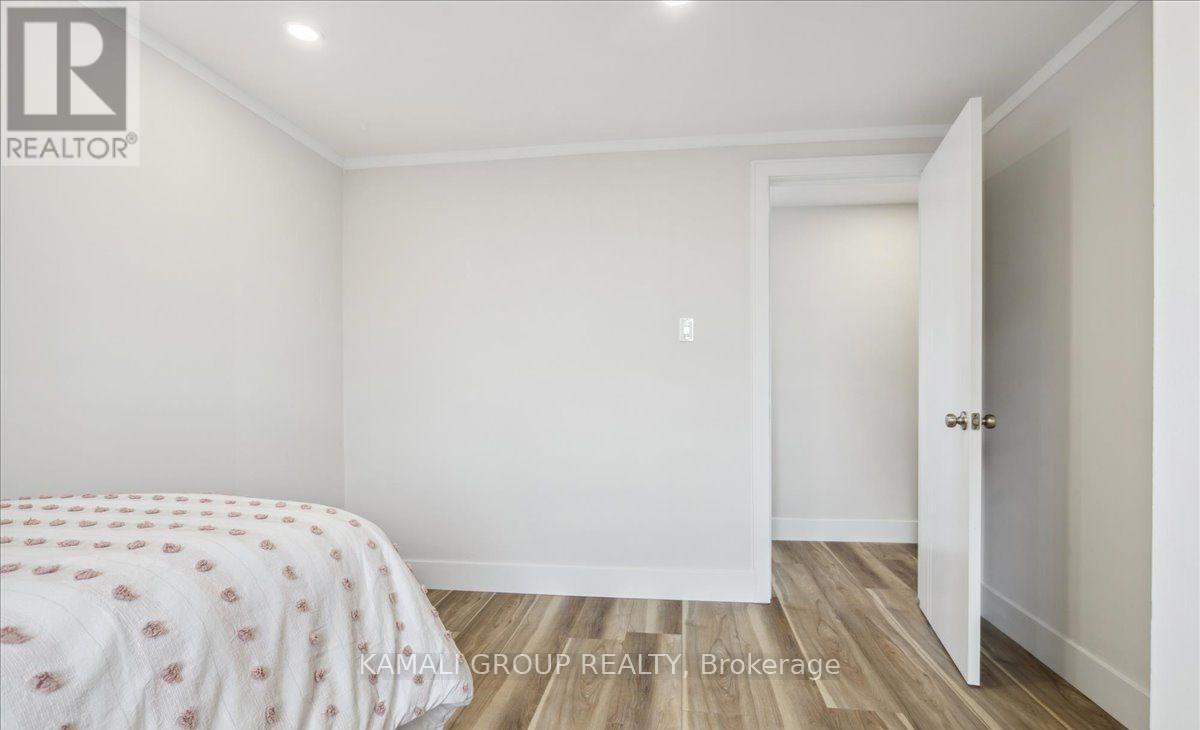 Main - 2027 Brampton Street, Hamilton, Ontario  L8H 3S9 - Photo 19 - X12967212