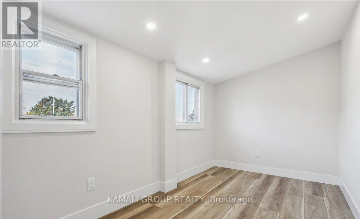 Main - 2027 Brampton Street, Hamilton, Ontario  L8H 3S9 - Photo 20 - X12967212