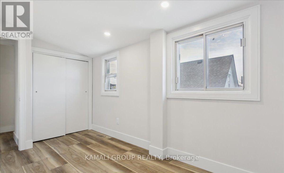 Main - 2027 Brampton Street, Hamilton, Ontario  L8H 3S9 - Photo 21 - X12967212