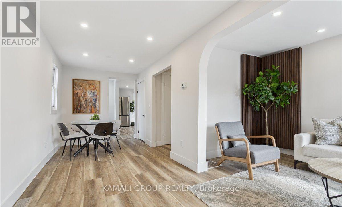 Main - 2027 Brampton Street, Hamilton, Ontario  L8H 3S9 - Photo 3 - X12967212