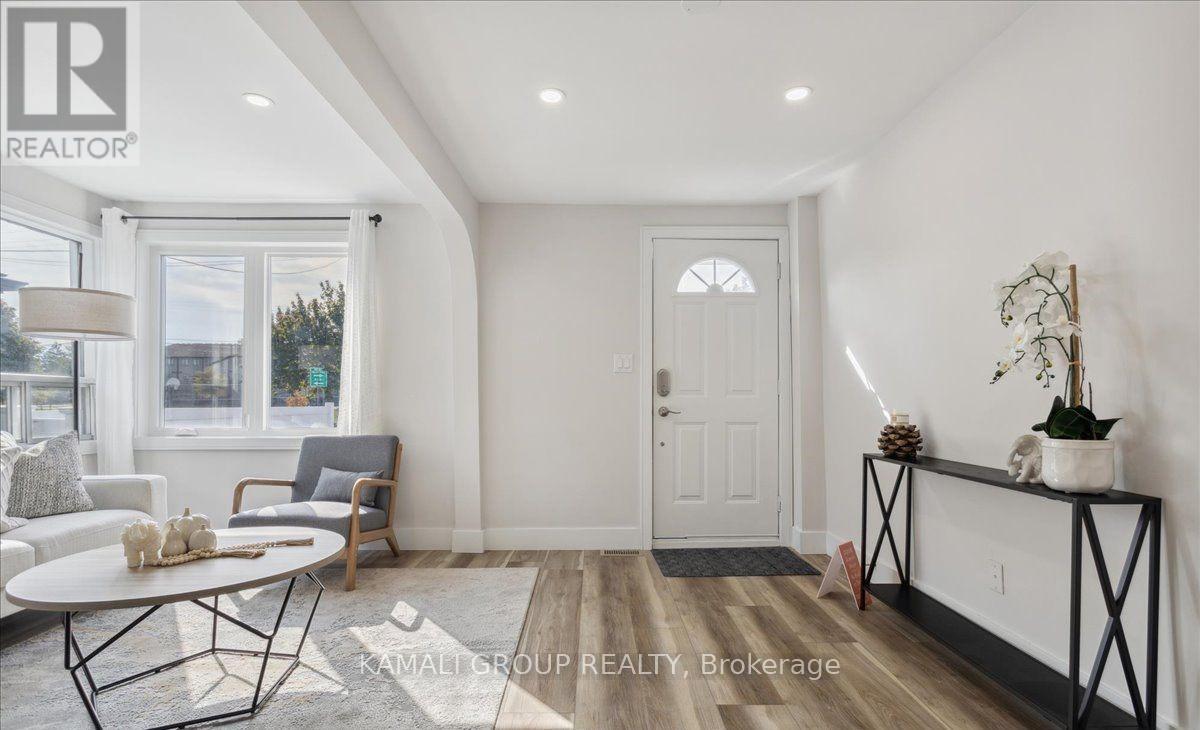 Main - 2027 Brampton Street, Hamilton, Ontario  L8H 3S9 - Photo 6 - X12967212