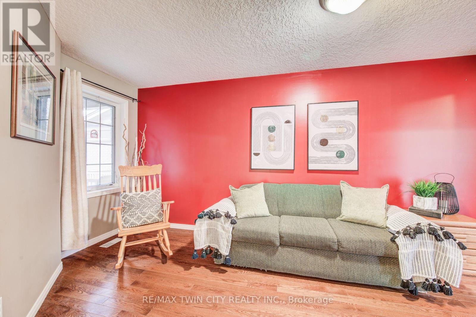 90 Udvari Crescent S, Kitchener, Ontario  N2N 3P5 - Photo 11 - X12967262