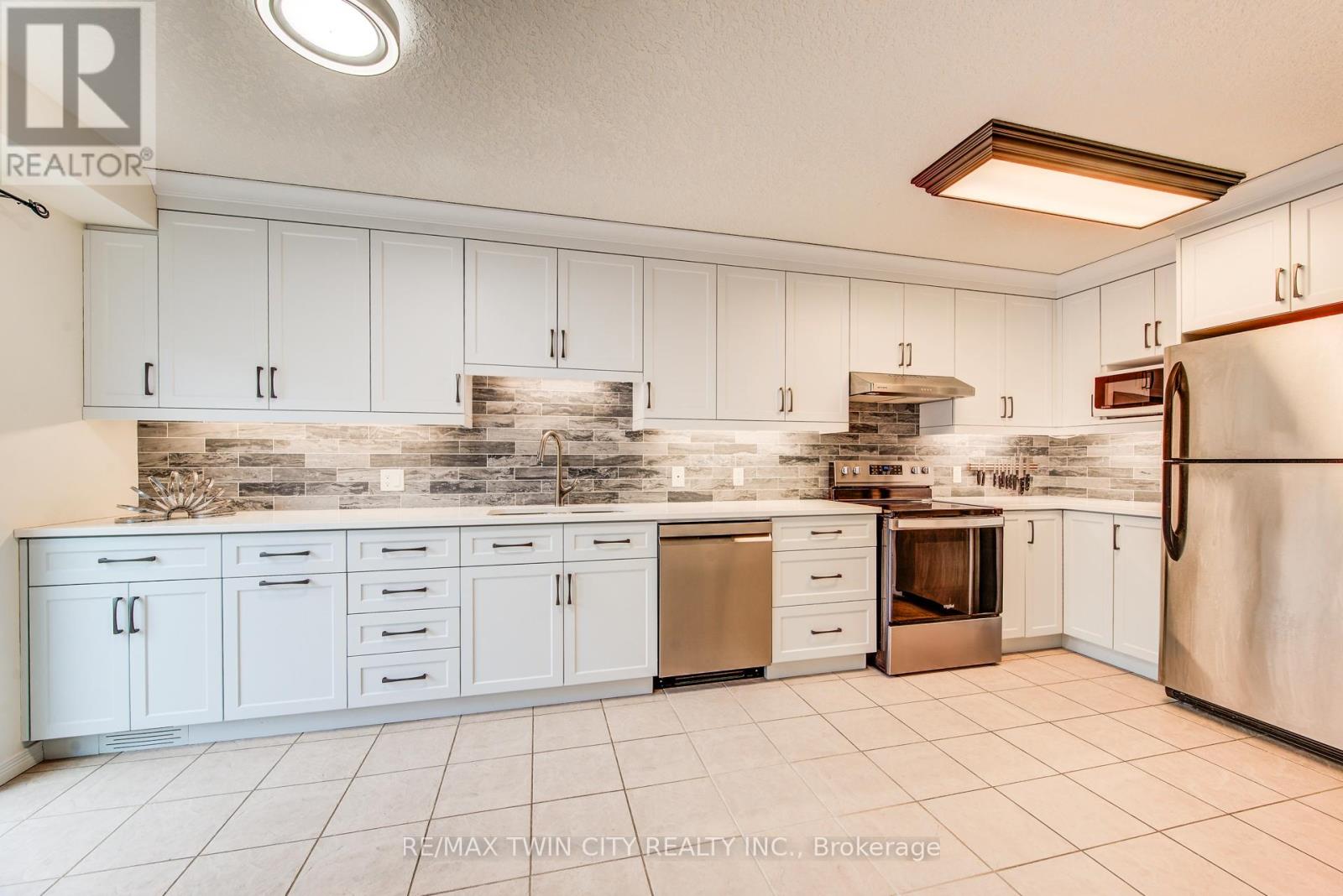 90 Udvari Crescent S, Kitchener, Ontario  N2N 3P5 - Photo 16 - X12967262