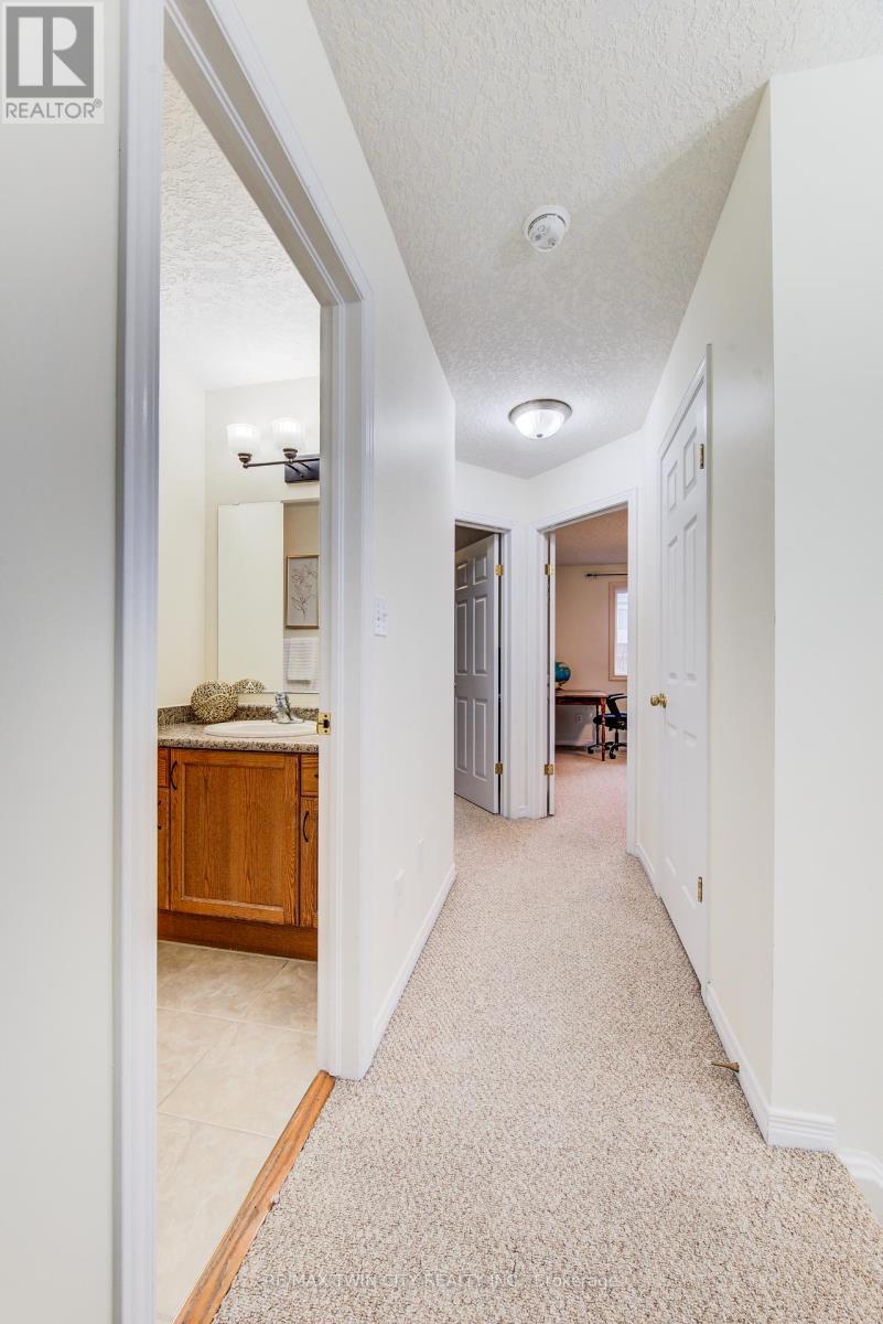 90 Udvari Crescent S, Kitchener, Ontario  N2N 3P5 - Photo 22 - X12967262