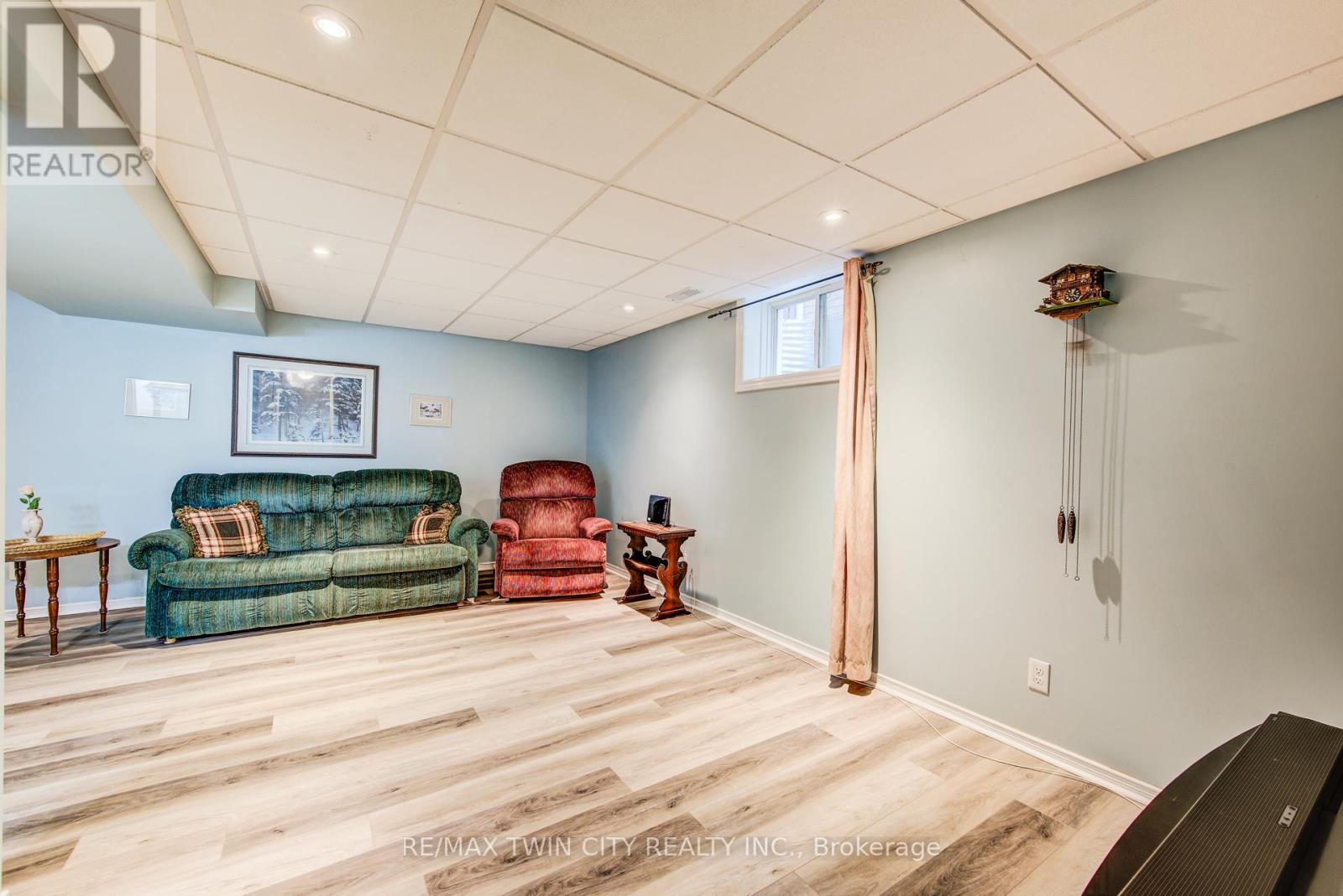 90 Udvari Crescent S, Kitchener, Ontario  N2N 3P5 - Photo 33 - X12967262