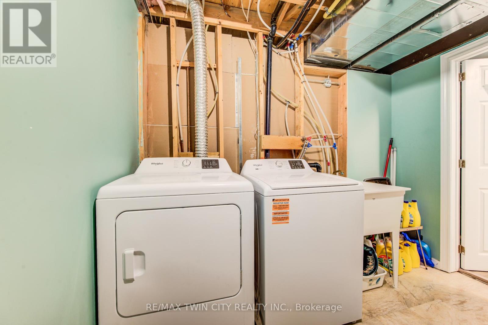 90 Udvari Crescent S, Kitchener, Ontario  N2N 3P5 - Photo 38 - X12967262