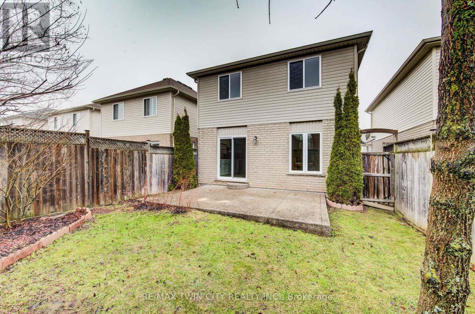 90 Udvari Crescent S, Kitchener, Ontario  N2N 3P5 - Photo 43 - X12967262