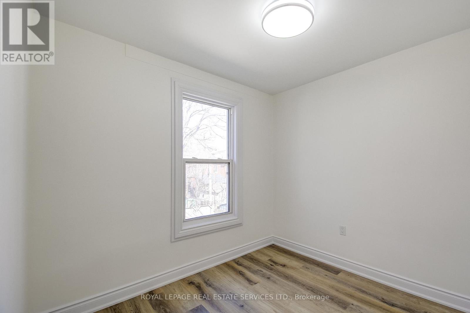 35 Fairleigh Avenue N, Hamilton, Ontario  L8L 6H1 - Photo 12 - X12967284