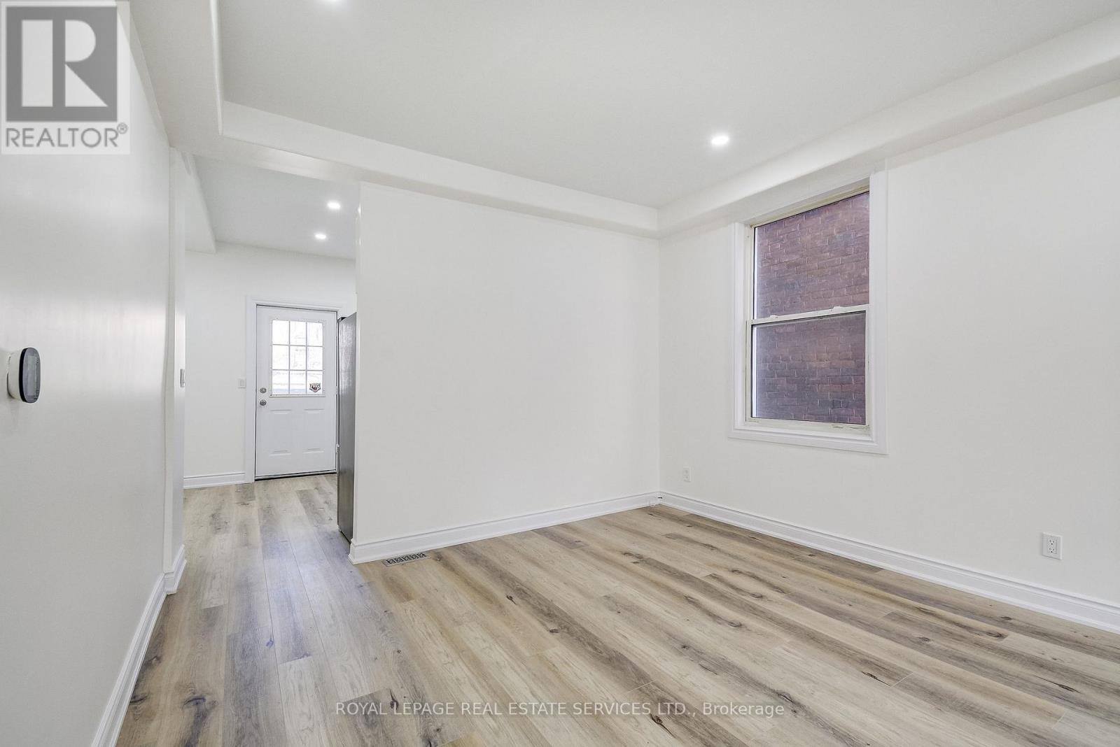 35 Fairleigh Avenue N, Hamilton, Ontario  L8L 6H1 - Photo 5 - X12967284