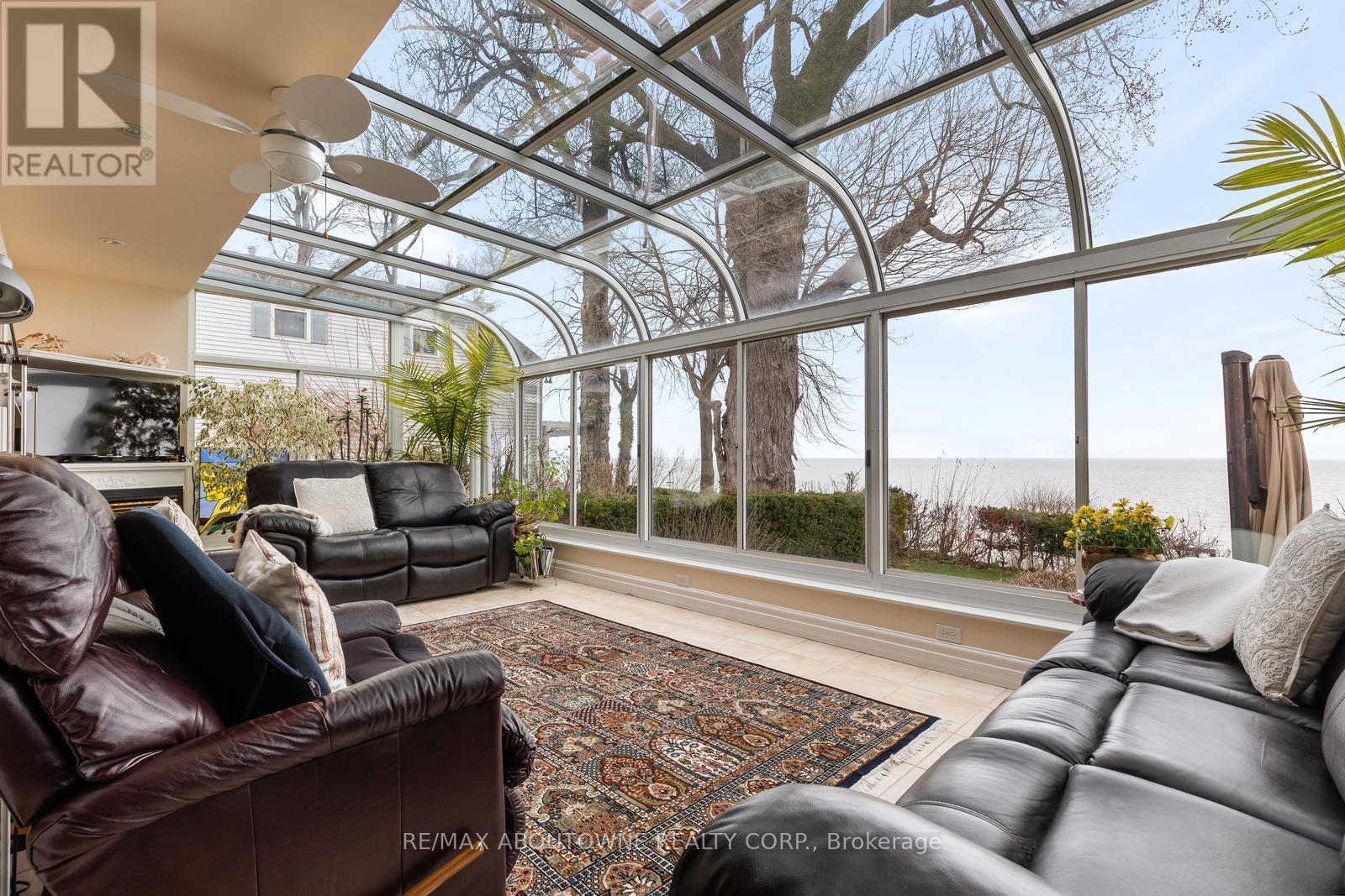 1 Twelfth Street, Grimsby, Ontario  L3M 2V6 - Photo 10 - X12967298