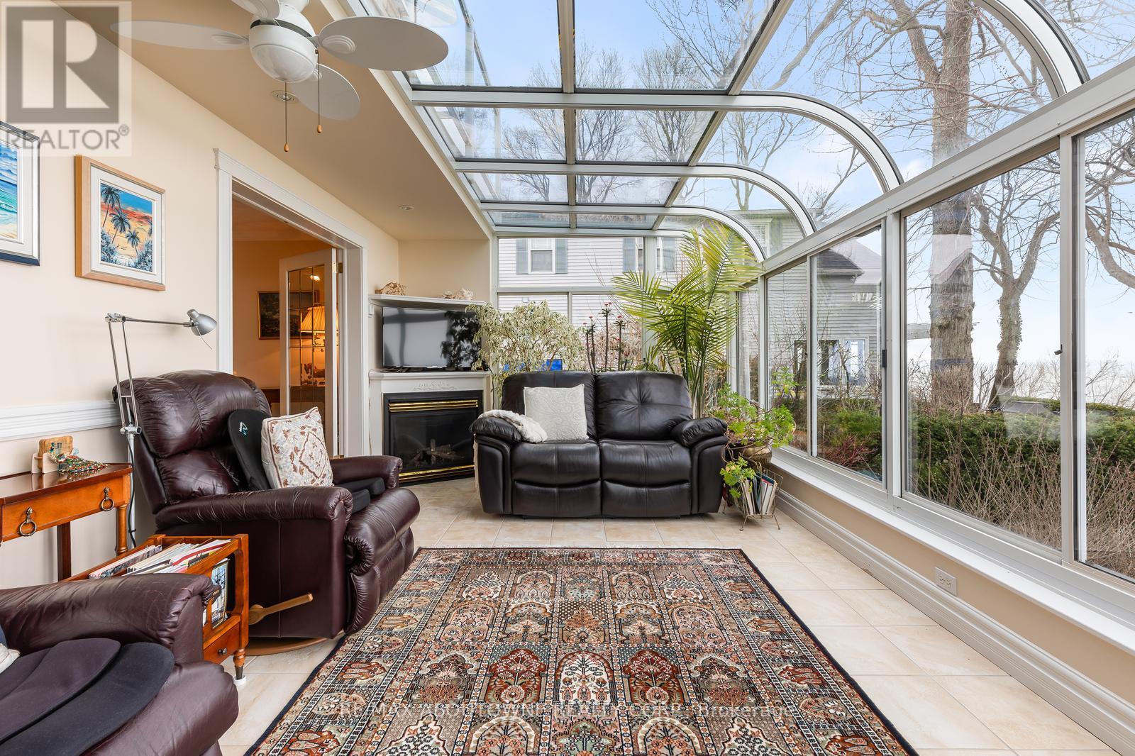 1 Twelfth Street, Grimsby, Ontario  L3M 2V6 - Photo 12 - X12967298