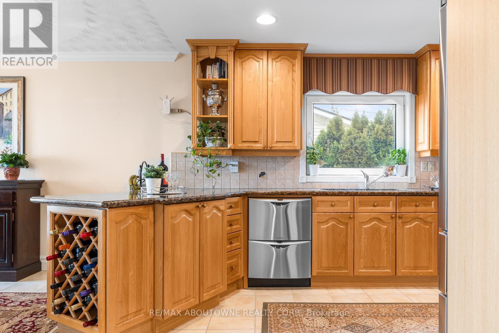 1 Twelfth Street, Grimsby, Ontario  L3M 2V6 - Photo 16 - X12967298