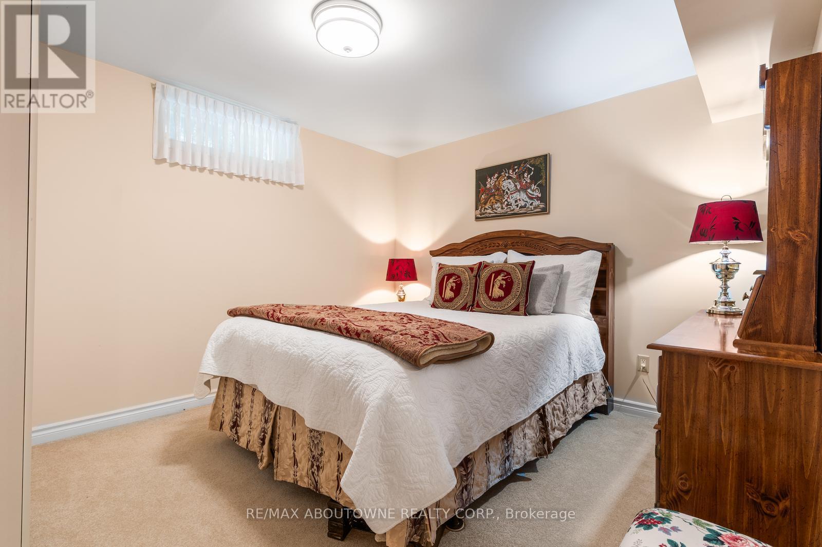 1 Twelfth Street, Grimsby, Ontario  L3M 2V6 - Photo 34 - X12967298