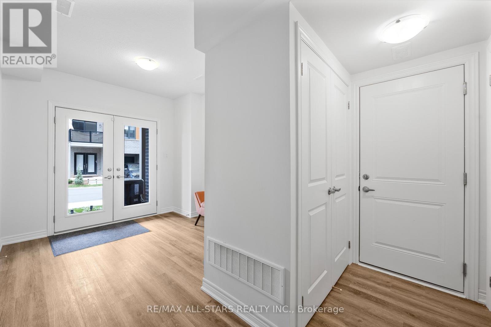 79 Dryden Lane, Hamilton, Ontario  L8H 0B6 - Photo 10 - X12967366