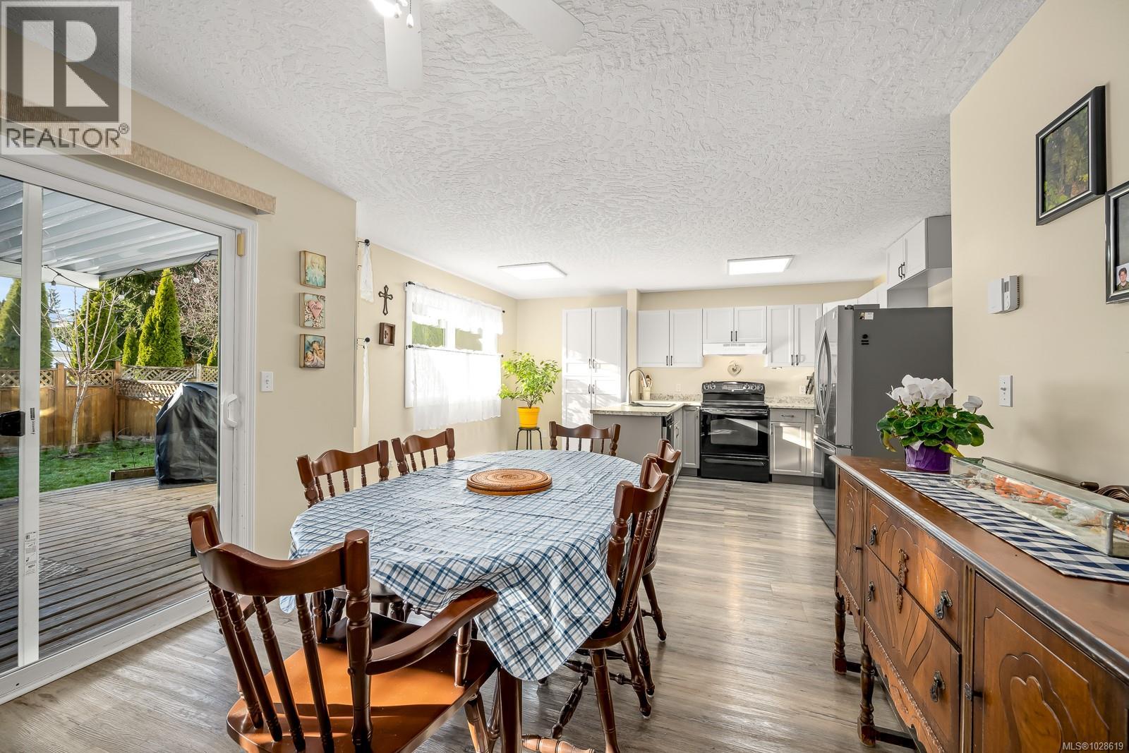 A 2284 1st St, Courtenay, British Columbia  V9N 8X8 - Photo 19 - 1028619