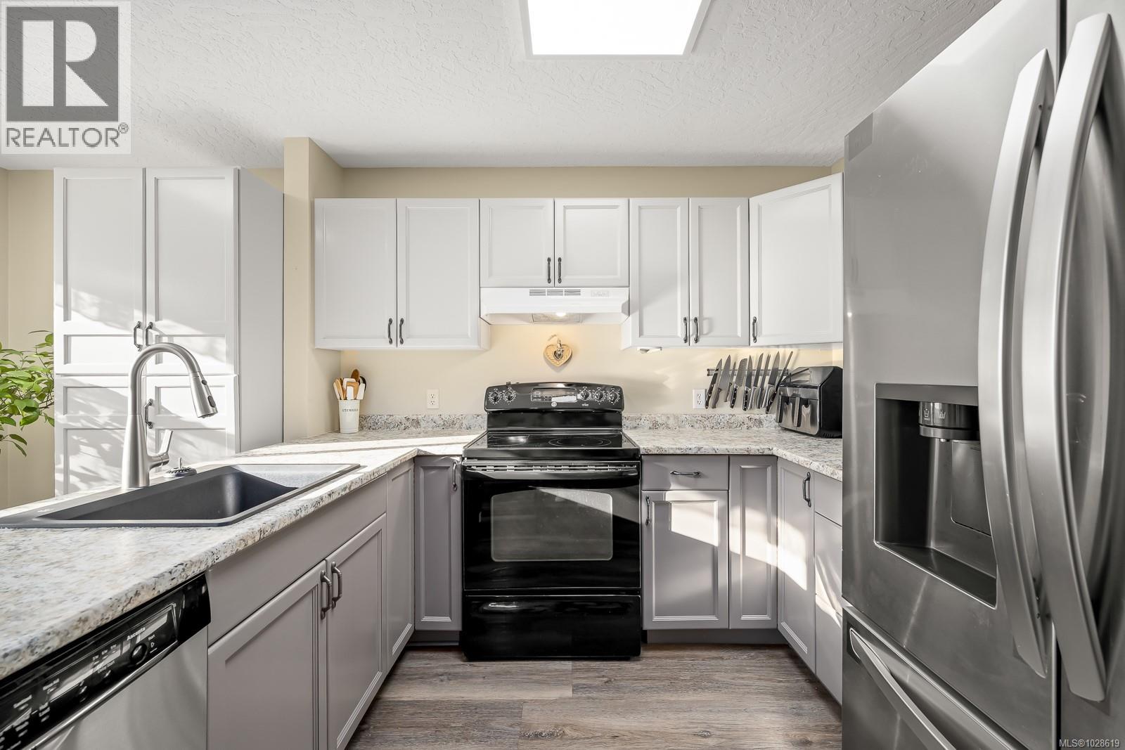 A 2284 1st St, Courtenay, British Columbia  V9N 8X8 - Photo 17 - 1028619